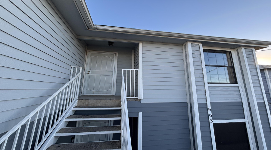 803 Fremont St, Laredo, Texas 78040, 2 Bedrooms Bedrooms, 4 Rooms Rooms,2 BathroomsBathrooms,Residential,For Rent,803 Fremont St,20260365