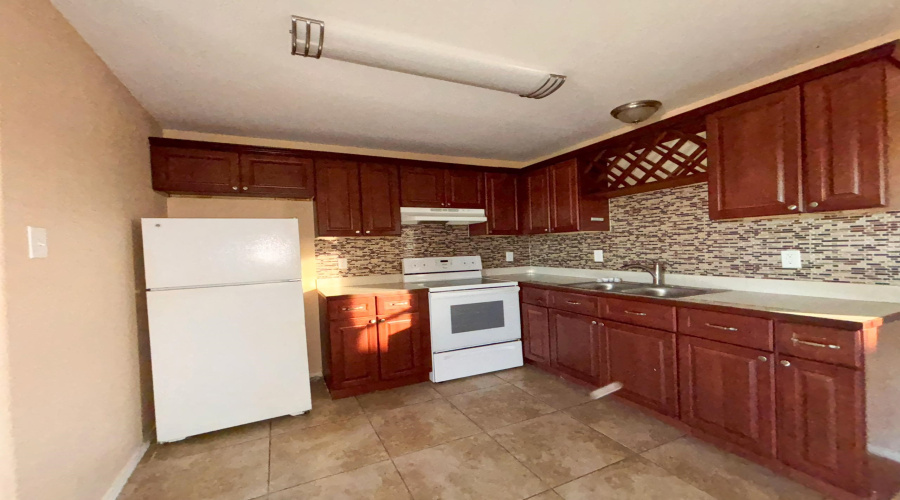 803 Fremont St, Laredo, Texas 78040, 2 Bedrooms Bedrooms, 4 Rooms Rooms,2 BathroomsBathrooms,Residential,For Rent,803 Fremont St,20260365