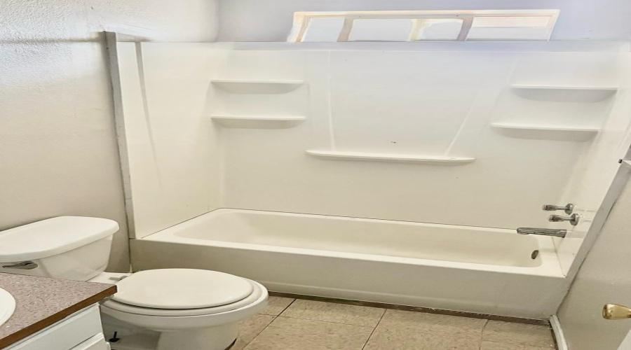 2906 Flores Ave, Laredo, Texas 78040, 2 Bedrooms Bedrooms, 3 Rooms Rooms,1 BathroomBathrooms,Residential,For Rent,2906 Flores Ave,20260366