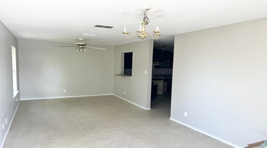 2906 Flores Ave, Laredo, Texas 78040, 2 Bedrooms Bedrooms, 3 Rooms Rooms,1 BathroomBathrooms,Residential,For Rent,2906 Flores Ave,20260366