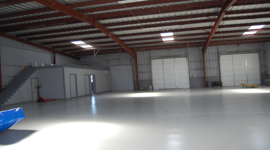 14211 Distribution Ave, LAREDO, Texas 78045-7901, 1 Bedroom Bedrooms, 1 Room Rooms,1 BathroomBathrooms,Commercial/industrial,For Rent,14211 Distribution Ave,20260374