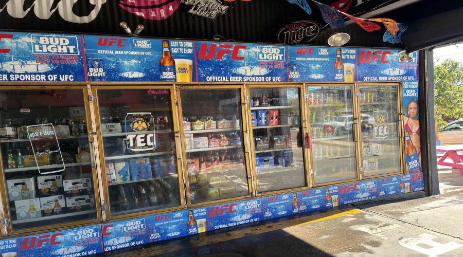 2802 Chihuahua St, LAREDO, Texas 78043, 1 Room Rooms,1 BathroomBathrooms,Commercial retail/office,For Sale,2802 Chihuahua St,20260372