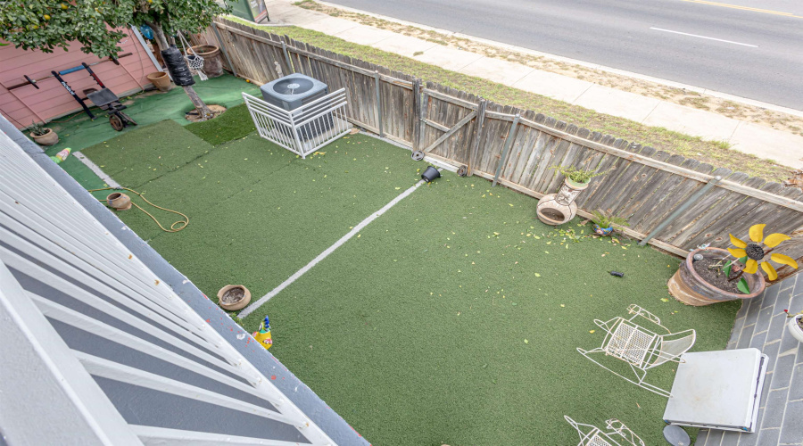 3012 St Isaac Lp, Laredo, Texas 78046, 6 Bedrooms Bedrooms, 8 Rooms Rooms,3 BathroomsBathrooms,Residential,For Sale,3012 St Isaac Lp,20260376