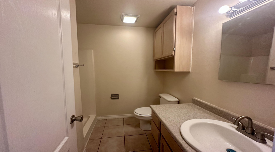 9802 Cantera Ct, Laredo, Texas 78045, 2 Bedrooms Bedrooms, 4 Rooms Rooms,2 BathroomsBathrooms,Residential,For Sale,9802 Cantera Ct,20253148