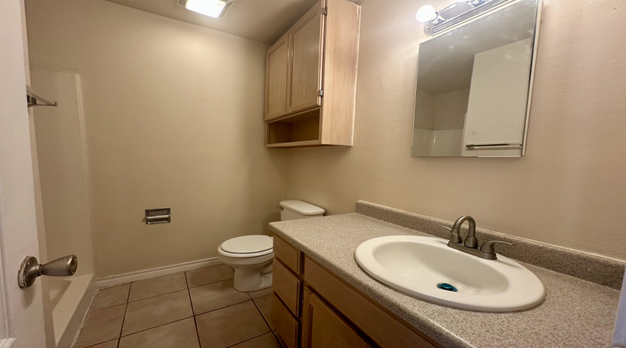 9802 Cantera Ct, Laredo, Texas 78045, 2 Bedrooms Bedrooms, 4 Rooms Rooms,2 BathroomsBathrooms,Residential,For Rent,9802 Cantera Ct,20260377