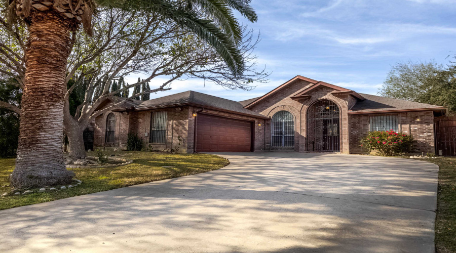 312 Cambridge Lp, Laredo, Texas 78045, 4 Bedrooms Bedrooms, 6 Rooms Rooms,2 BathroomsBathrooms,Residential,For Rent,312 Cambridge Lp,20260382