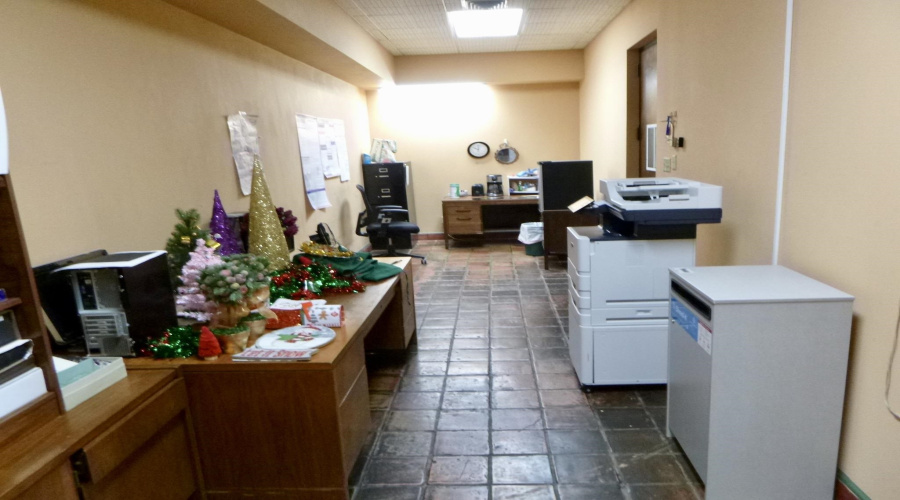 2212 Santa Ursula Ave, Laredo, Texas 78040, 1 Room Rooms,2 BathroomsBathrooms,Commercial retail/office,For Sale,2212 Santa Ursula Ave,20260379