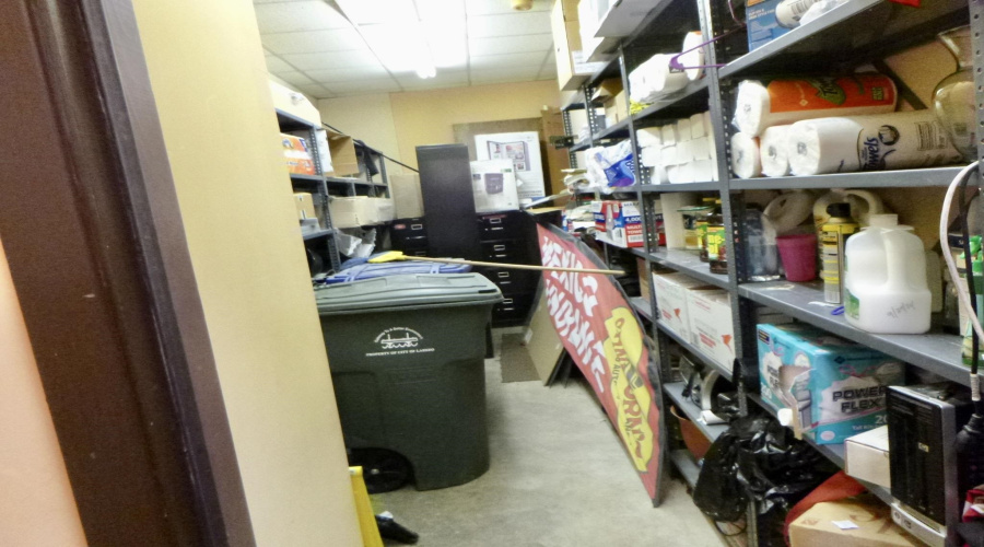 2212 Santa Ursula Ave, Laredo, Texas 78040, 1 Room Rooms,2 BathroomsBathrooms,Commercial retail/office,For Sale,2212 Santa Ursula Ave,20260379