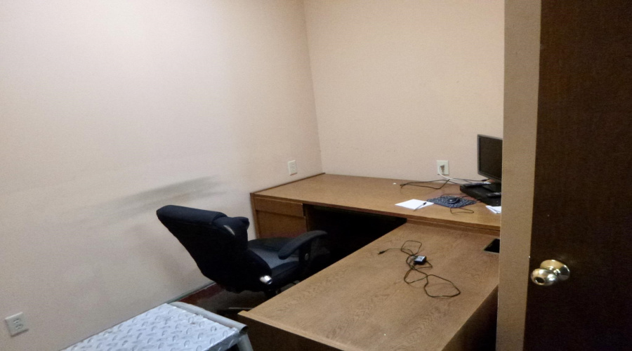 2212 Santa Ursula Ave, Laredo, Texas 78040, 1 Room Rooms,2 BathroomsBathrooms,Commercial retail/office,For Sale,2212 Santa Ursula Ave,20260379