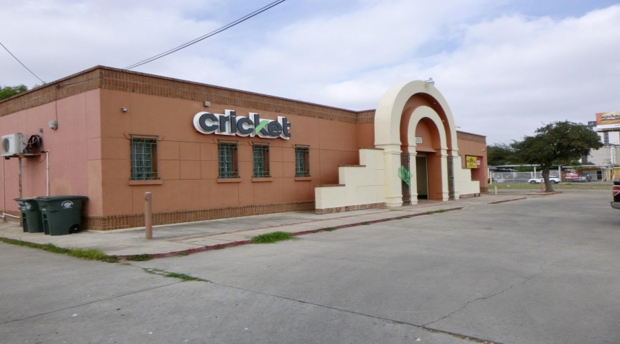 2212 Santa Ursula Ave, Laredo, Texas 78040, 1 Room Rooms,2 BathroomsBathrooms,Commercial retail/office,For Sale,2212 Santa Ursula Ave,20260379