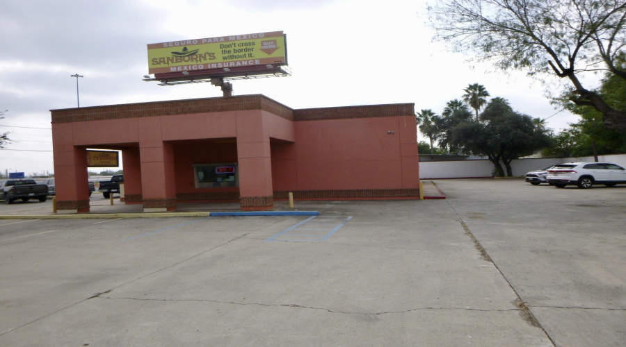 2212 Santa Ursula Ave, Laredo, Texas 78040, 1 Room Rooms,2 BathroomsBathrooms,Commercial retail/office,For Sale,2212 Santa Ursula Ave,20260379