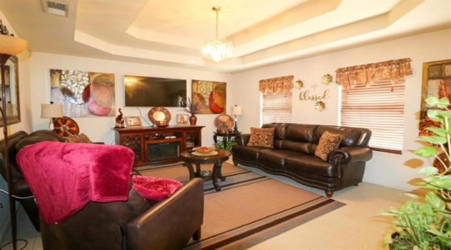 1102 Musser St, Laredo, Texas 78040, ,Multi-family,For Sale,1102 Musser St,20260383