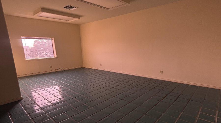 716 Pellegrino Ct, Laredo, Texas 78045, ,1 BathroomBathrooms,Commercial retail/office,For Rent,716 Pellegrino Ct,20260385