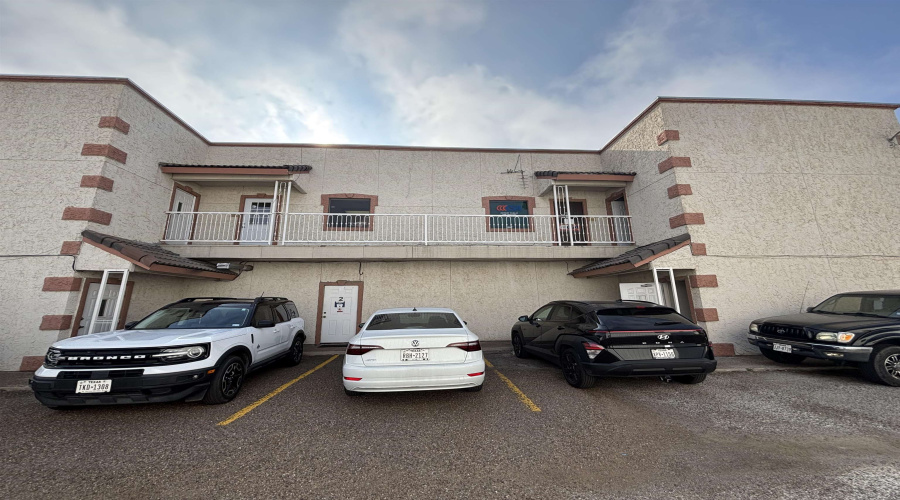 716 Pellegrino Ct, Laredo, Texas 78045, ,1 BathroomBathrooms,Commercial retail/office,For Rent,716 Pellegrino Ct,20260385