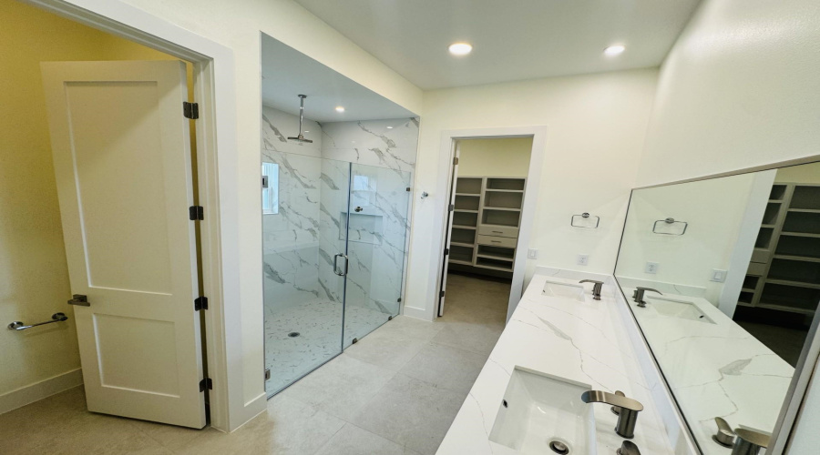 1509 Ocio Dr., Laredo, Texas 78045, 4 Bedrooms Bedrooms, 7 Rooms Rooms,4 BathroomsBathrooms,Residential,For Sale,1509 Ocio Dr.,20260395