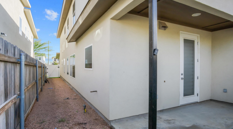 416 Deer Path Loop, Laredo, Texas 78045-2236, 4 Bedrooms Bedrooms, 7 Rooms Rooms,2 BathroomsBathrooms,Residential,For Sale,416 Deer Path Loop,20260396