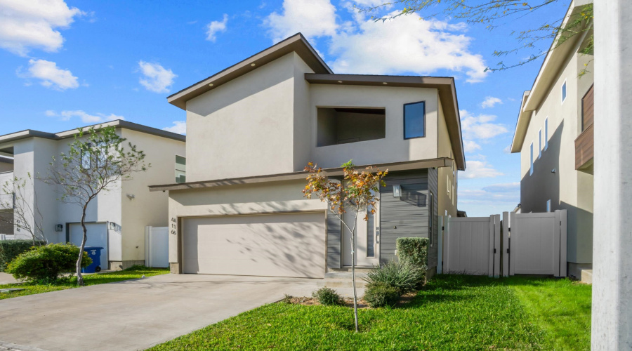 416 Deer Path Loop, Laredo, Texas 78045-2236, 4 Bedrooms Bedrooms, 7 Rooms Rooms,2 BathroomsBathrooms,Residential,For Sale,416 Deer Path Loop,20260396