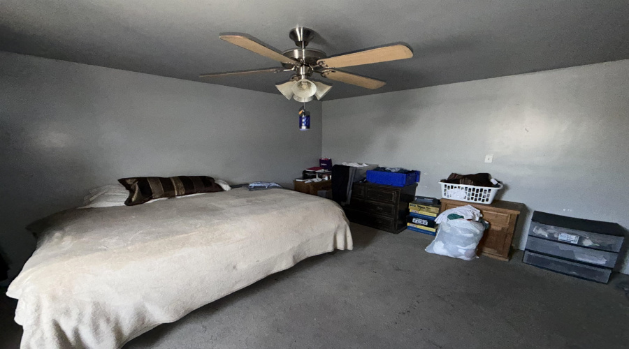 3110 San Bernardo Ave, Laredo, Texas 78040, 1 Room Rooms,3 BathroomsBathrooms,Commercial retail/office,For Sale,3110 San Bernardo Ave,20260394