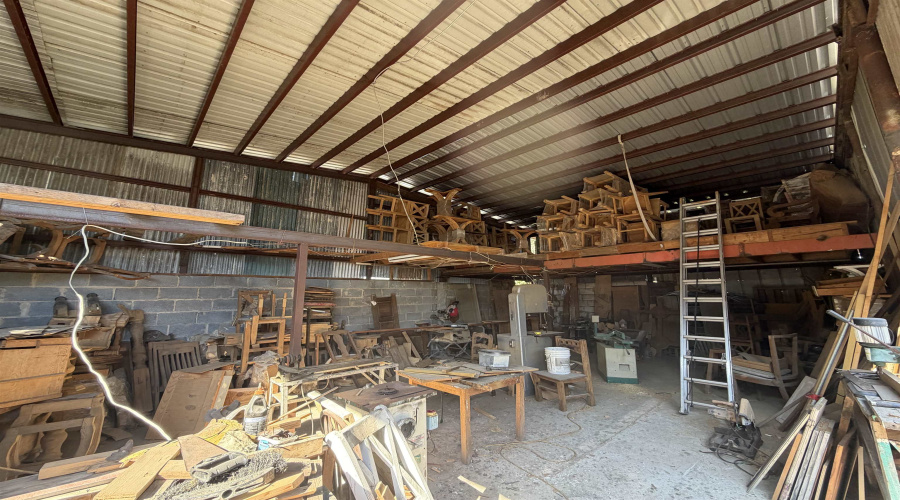 3110 San Bernardo Ave, Laredo, Texas 78040, 1 Room Rooms,3 BathroomsBathrooms,Commercial retail/office,For Sale,3110 San Bernardo Ave,20260394