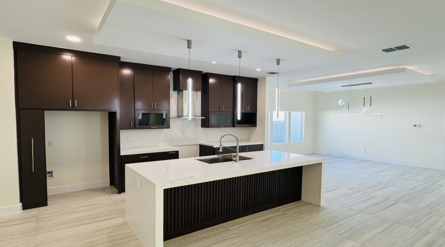 1507 Ocio Dr., Laredo, Texas 78045, 4 Bedrooms Bedrooms, 7 Rooms Rooms,4 BathroomsBathrooms,Residential,For Sale,1507 Ocio Dr.,20260398