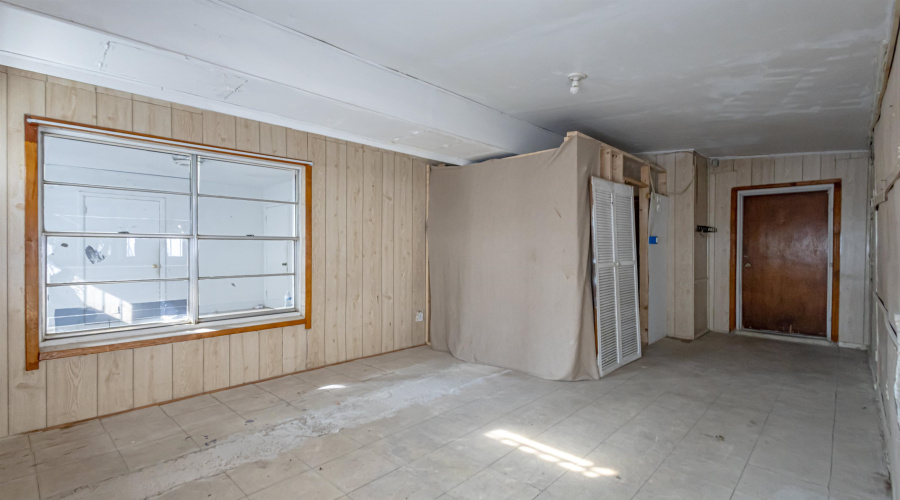 1305 Jefferson St, Laredo, Texas 78040, 4 Bedrooms Bedrooms, 6 Rooms Rooms,2 BathroomsBathrooms,Residential,For Sale,1305 Jefferson St,20260401