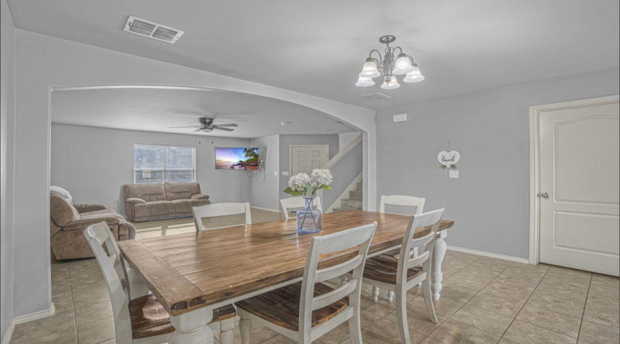 3330 La Terraza Way, Laredo, Texas 78046-46, 4 Bedrooms Bedrooms, 6 Rooms Rooms,2 BathroomsBathrooms,Residential,For Sale,3330 La Terraza Way,20260403