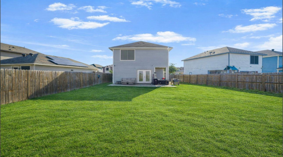 AI-generated photos for grass placement. Approx 5,948 Sqft Lot