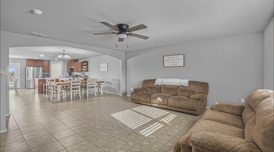 3330 La Terraza Way, Laredo, Texas 78046-46, 4 Bedrooms Bedrooms, 6 Rooms Rooms,2 BathroomsBathrooms,Residential,For Sale,3330 La Terraza Way,20260403