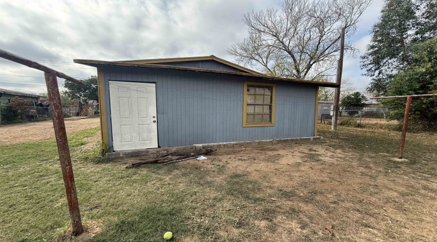 1156 Espejo Molina Rd, LAREDO, Texas 78046, 4 Bedrooms Bedrooms, 6 Rooms Rooms,2 BathroomsBathrooms,Residential,For Sale,1156 Espejo Molina Rd,20260405