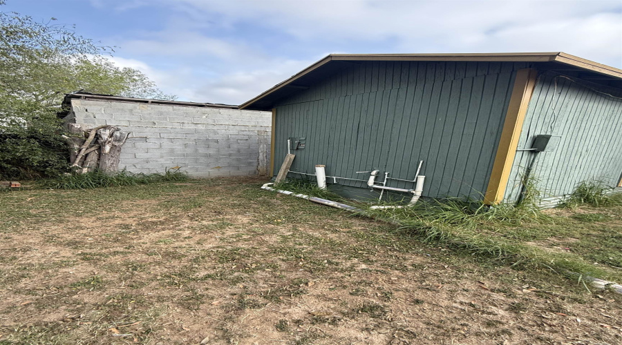 1156 Espejo Molina Rd, LAREDO, Texas 78046, 4 Bedrooms Bedrooms, 6 Rooms Rooms,2 BathroomsBathrooms,Residential,For Sale,1156 Espejo Molina Rd,20260405