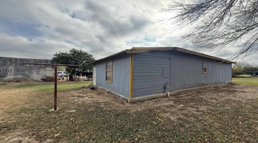 1156 Espejo Molina Rd, LAREDO, Texas 78046, 4 Bedrooms Bedrooms, 6 Rooms Rooms,2 BathroomsBathrooms,Residential,For Sale,1156 Espejo Molina Rd,20260405