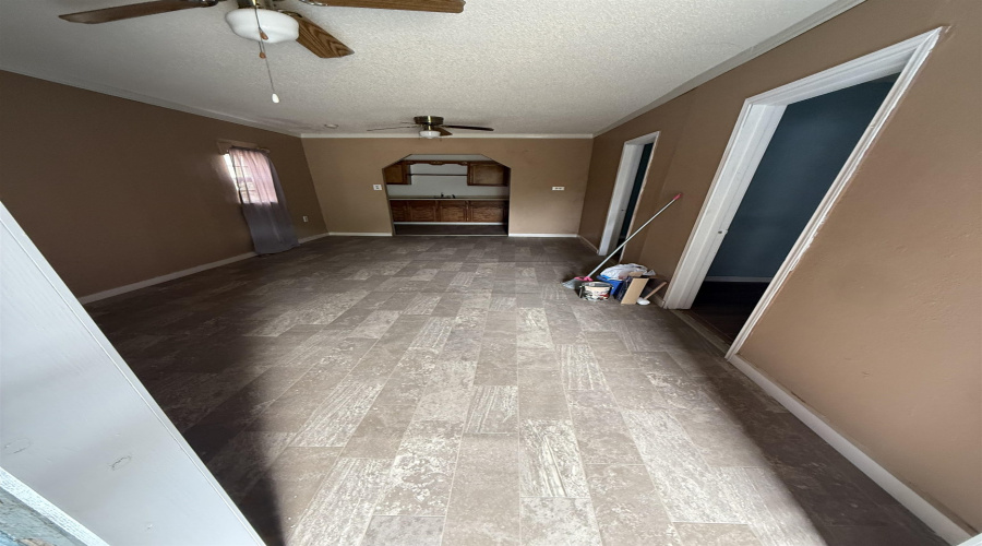 1156 Espejo Molina Rd, LAREDO, Texas 78046, 4 Bedrooms Bedrooms, 6 Rooms Rooms,2 BathroomsBathrooms,Residential,For Sale,1156 Espejo Molina Rd,20260405