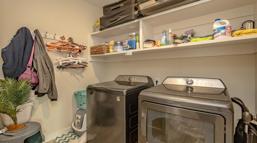 1316 Sambar Lp, Laredo, Texas 78045, 5 Bedrooms Bedrooms, 9 Rooms Rooms,3 BathroomsBathrooms,Residential,For Sale,1316 Sambar Lp,20260408