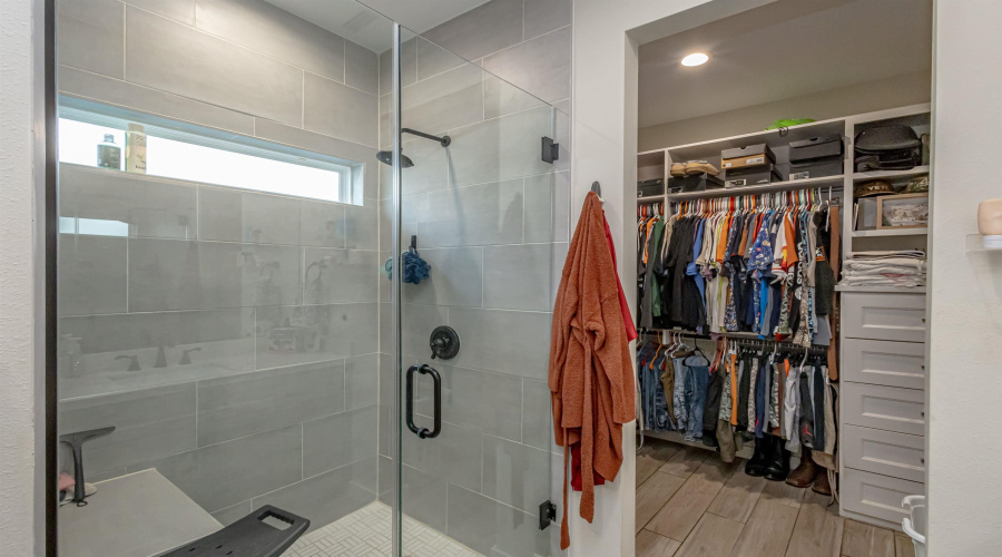 1316 Sambar Lp, Laredo, Texas 78045, 5 Bedrooms Bedrooms, 9 Rooms Rooms,3 BathroomsBathrooms,Residential,For Sale,1316 Sambar Lp,20260408