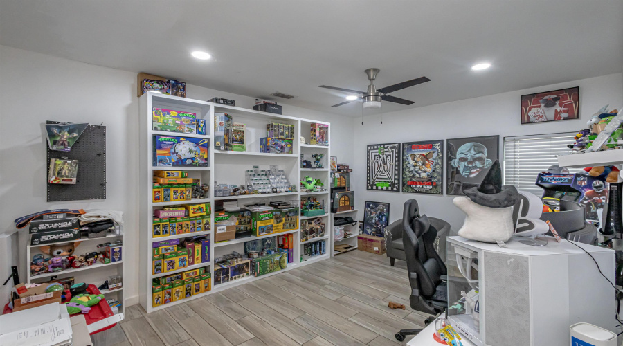 1316 Sambar Lp, Laredo, Texas 78045, 5 Bedrooms Bedrooms, 9 Rooms Rooms,3 BathroomsBathrooms,Residential,For Sale,1316 Sambar Lp,20260408