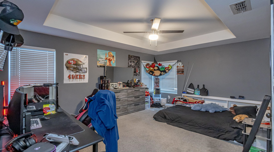 1316 Sambar Lp, Laredo, Texas 78045, 5 Bedrooms Bedrooms, 9 Rooms Rooms,3 BathroomsBathrooms,Residential,For Sale,1316 Sambar Lp,20260408