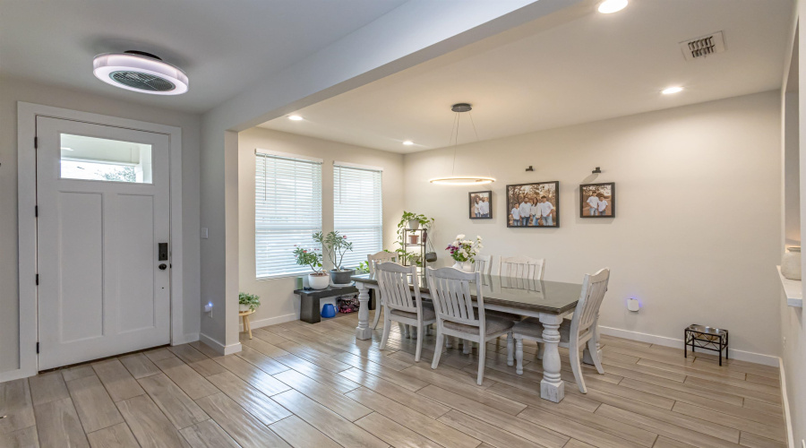 1316 Sambar Lp, Laredo, Texas 78045, 5 Bedrooms Bedrooms, 9 Rooms Rooms,3 BathroomsBathrooms,Residential,For Sale,1316 Sambar Lp,20260408