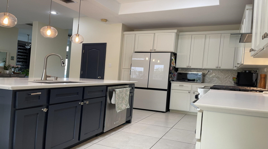 7604 Patricia Highsmith Dr, Laredo, Texas 78041-4163, 4 Bedrooms Bedrooms, 8 Rooms Rooms,3 BathroomsBathrooms,Residential,For Sale,7604 Patricia Highsmith Dr,20260410