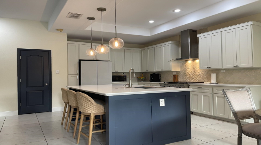 7604 Patricia Highsmith Dr, Laredo, Texas 78041-4163, 4 Bedrooms Bedrooms, 8 Rooms Rooms,3 BathroomsBathrooms,Residential,For Sale,7604 Patricia Highsmith Dr,20260410