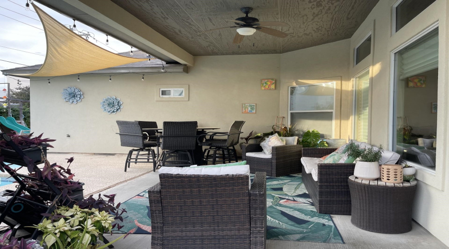 7604 Patricia Highsmith Dr, Laredo, Texas 78041-4163, 4 Bedrooms Bedrooms, 8 Rooms Rooms,3 BathroomsBathrooms,Residential,For Sale,7604 Patricia Highsmith Dr,20260410