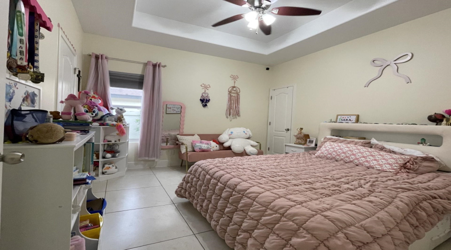 7604 Patricia Highsmith Dr, Laredo, Texas 78041-4163, 4 Bedrooms Bedrooms, 8 Rooms Rooms,3 BathroomsBathrooms,Residential,For Sale,7604 Patricia Highsmith Dr,20260410