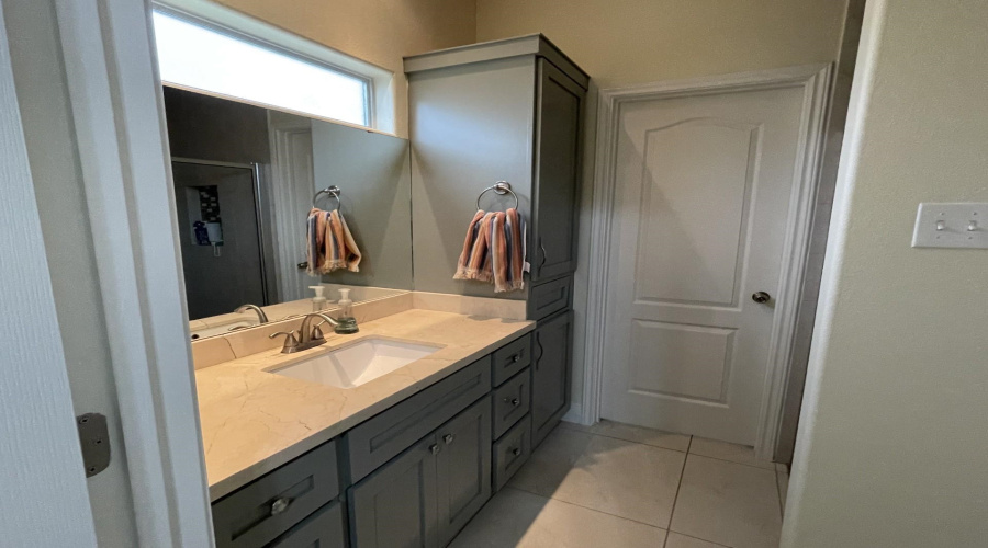 7604 Patricia Highsmith Dr, Laredo, Texas 78041-4163, 4 Bedrooms Bedrooms, 8 Rooms Rooms,3 BathroomsBathrooms,Residential,For Sale,7604 Patricia Highsmith Dr,20260410