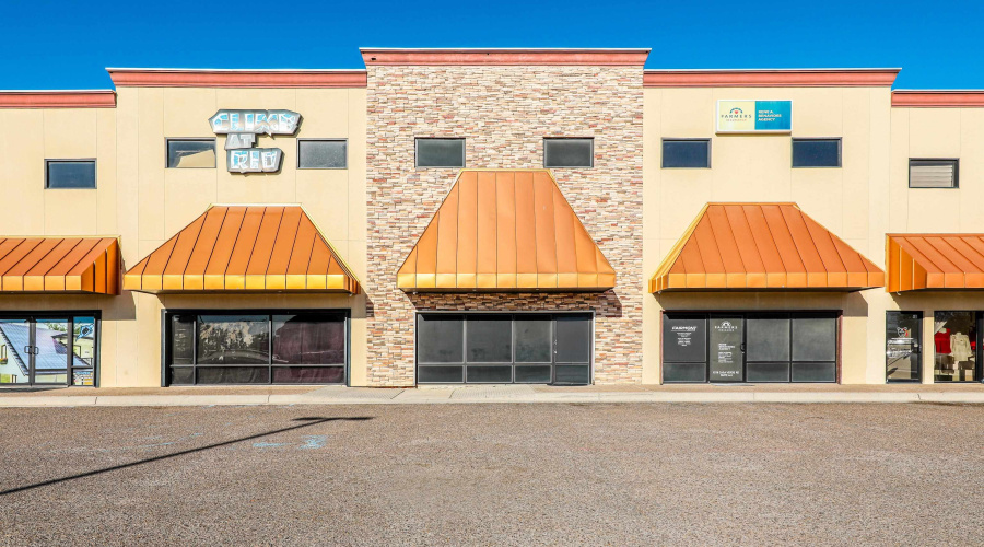 8218 Casa Verde Rd, LAREDO, Texas 78041, 1 Room Rooms,1 BathroomBathrooms,Commercial retail/office,For Sale,8218 Casa Verde Rd,20260411