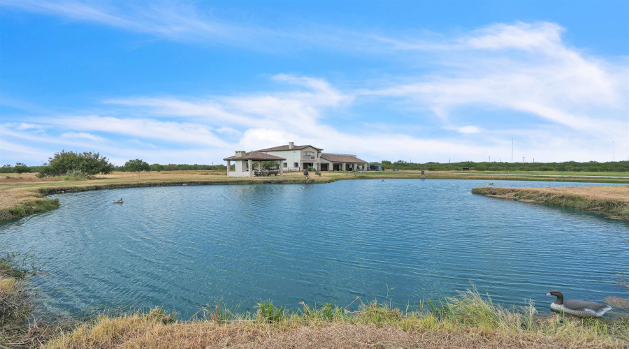 304 Tomcat Ln., Laredo, Texas 78045, 4 Bedrooms Bedrooms, 8 Rooms Rooms,4 BathroomsBathrooms,Residential,For Sale,304 Tomcat Ln.,20260416