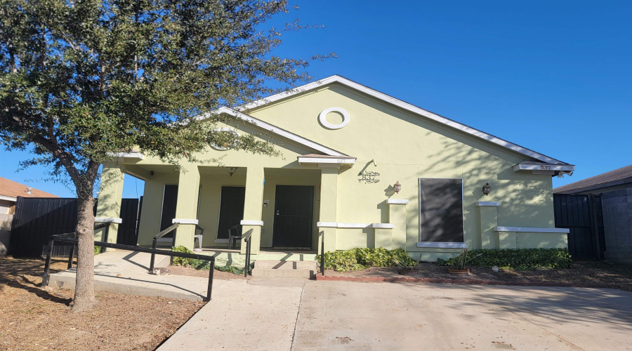 837 George Read Dr, Laredo, Texas 78043, 3 Bedrooms Bedrooms, 5 Rooms Rooms,2 BathroomsBathrooms,Residential,For Sale,837 George Read Dr,20260421