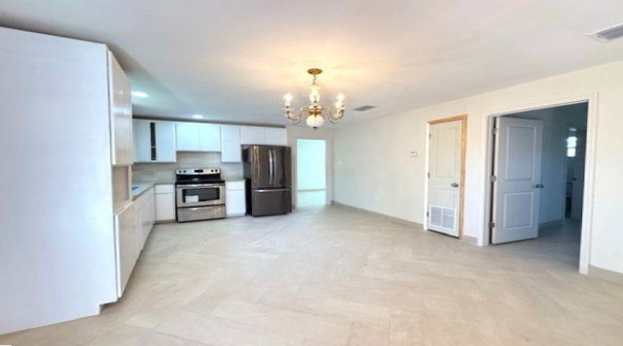 2909 Bismark St, Laredo, Texas 78043, 2 Bedrooms Bedrooms, 4 Rooms Rooms,2 BathroomsBathrooms,Residential,For Rent,2909 Bismark St,20260422