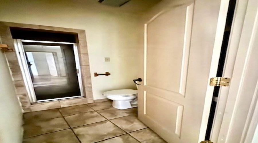 603 Lane St, Laredo, Texas 78040, 2 Bedrooms Bedrooms, 5 Rooms Rooms,2 BathroomsBathrooms,Residential,For Rent,603 Lane St,20260424