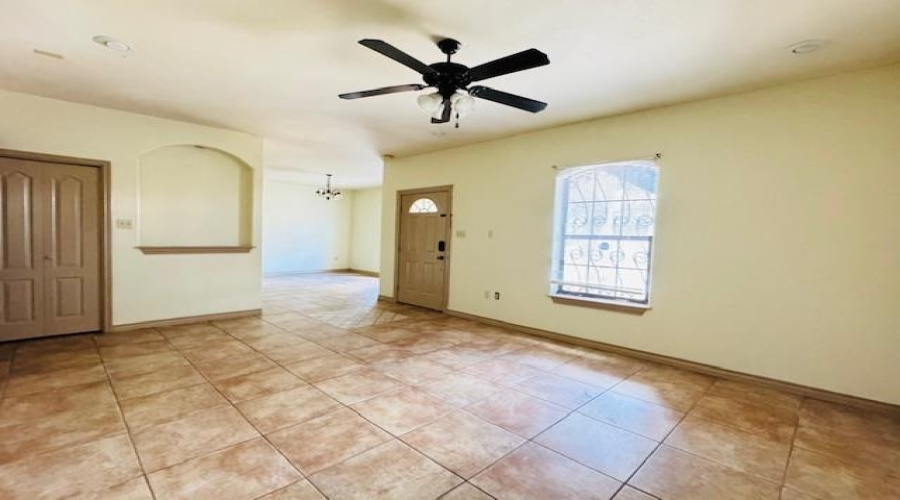 603 Lane St, Laredo, Texas 78040, 2 Bedrooms Bedrooms, 5 Rooms Rooms,2 BathroomsBathrooms,Residential,For Rent,603 Lane St,20260424