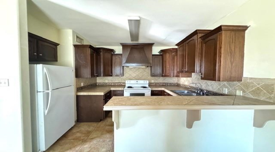 603 Lane St, Laredo, Texas 78040, 2 Bedrooms Bedrooms, 5 Rooms Rooms,2 BathroomsBathrooms,Residential,For Rent,603 Lane St,20260424