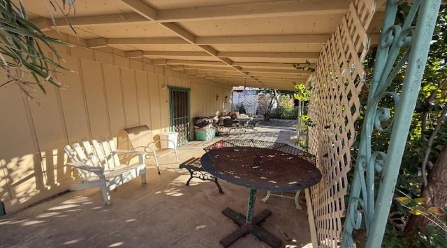 2514 Davis Ave, Laredo, Texas 78040, 3 Bedrooms Bedrooms, 7 Rooms Rooms,1 BathroomBathrooms,Residential,For Sale,2514 Davis Ave,20260425